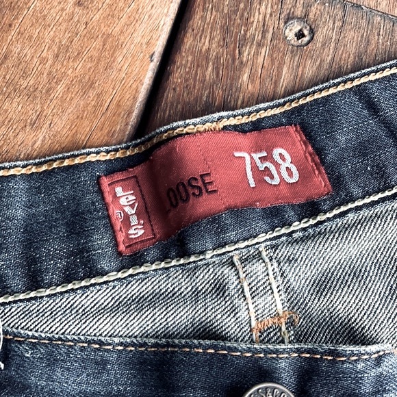 Vintage LEVIS 758 denim jeans - Picture 9 of 10
